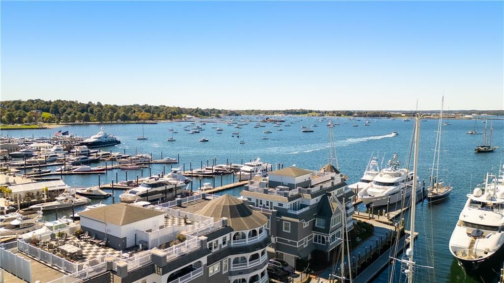 26 Brown and Howard Wharf UNIT 206