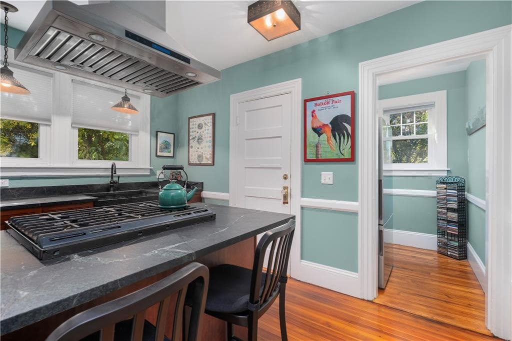 Condominium at 610 Hope Street, Providence, photo 13 of 27