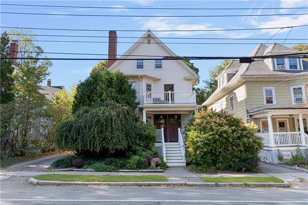 Condominium at 610 Hope Street, Providence, photo 26 of 27