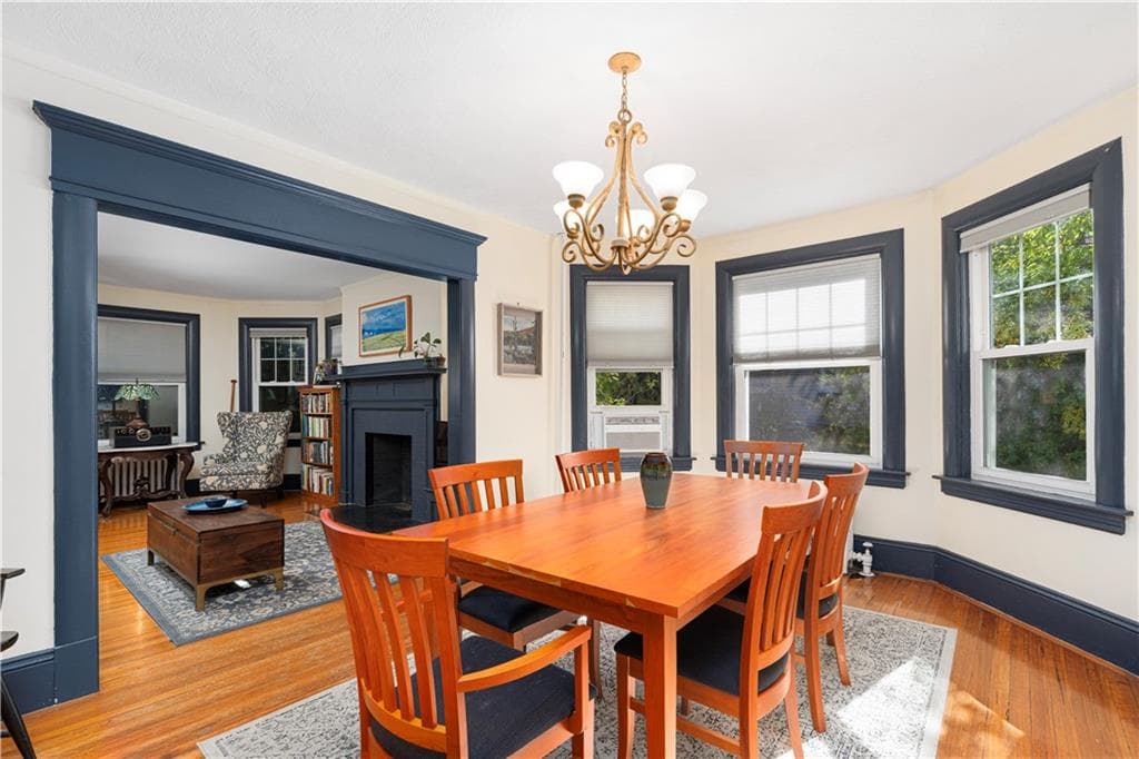 Condominium at 610 Hope Street, Providence, photo 3 of 27