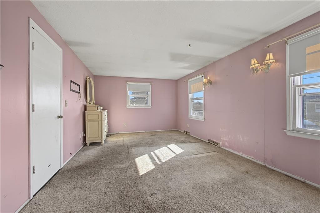 Single Family Residence at 10 Winter Street, Pawtucket, photo 13 of 34