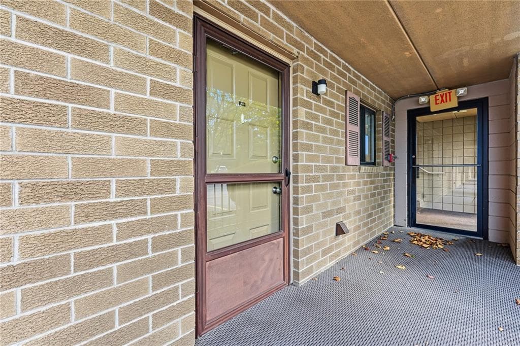 Condominium at 650 East Greenwich Avenue UNIT 2-111, West Warwick, photo 27 of 30