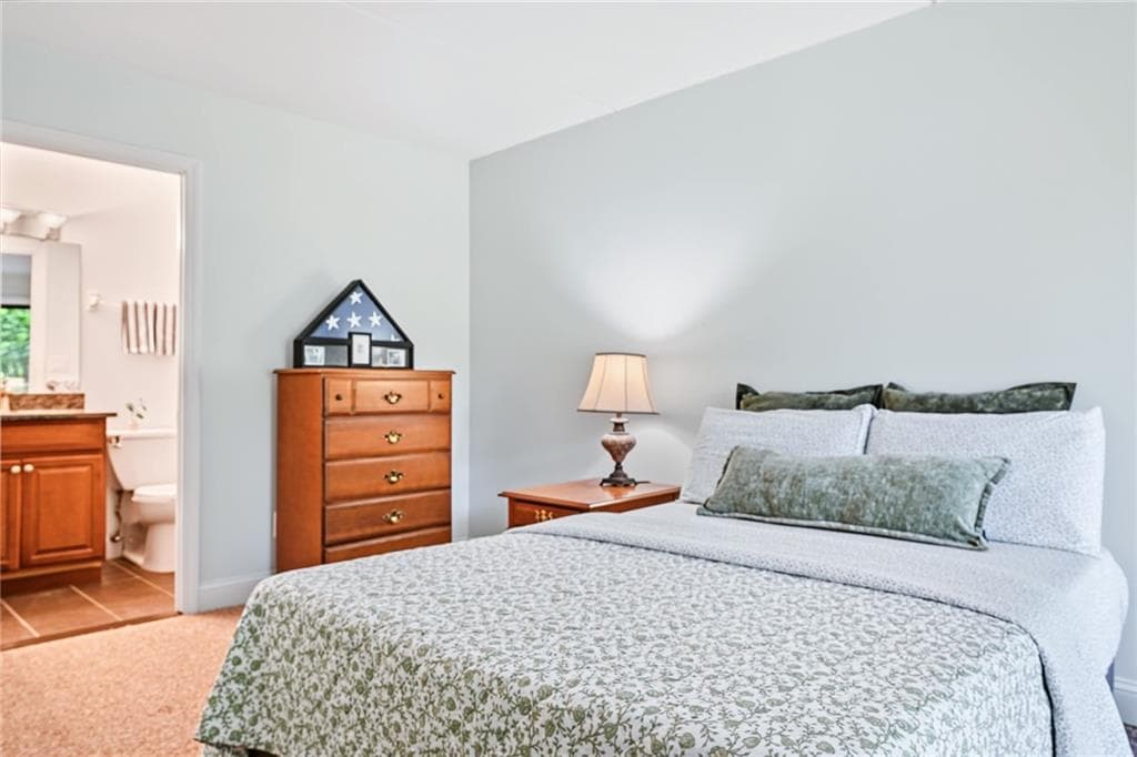 Condominium at 650 East Greenwich Avenue UNIT 2-111, West Warwick, photo 13 of 30