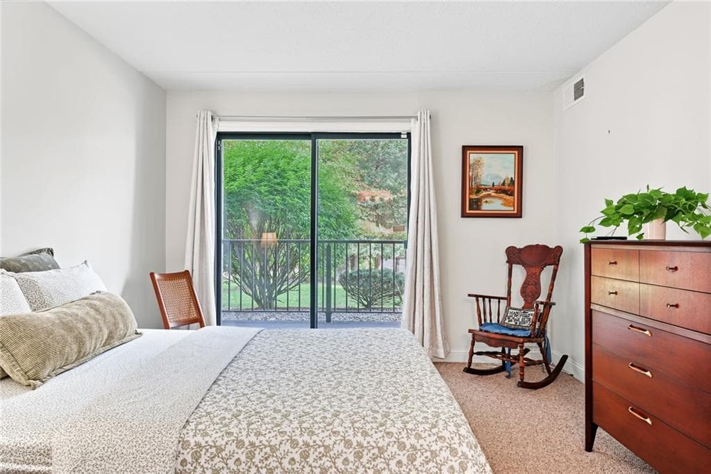 Condominium at 650 East Greenwich Avenue UNIT 2-111, West Warwick, photo 12 of 30