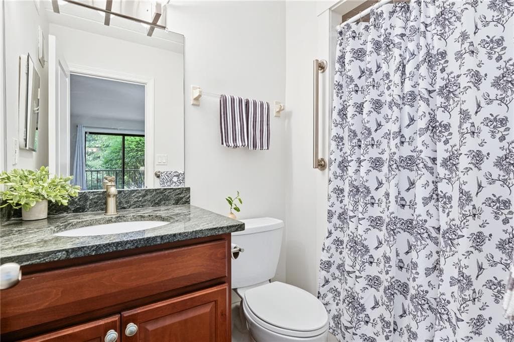 Condominium at 650 East Greenwich Avenue UNIT 2-111, West Warwick, photo 14 of 30