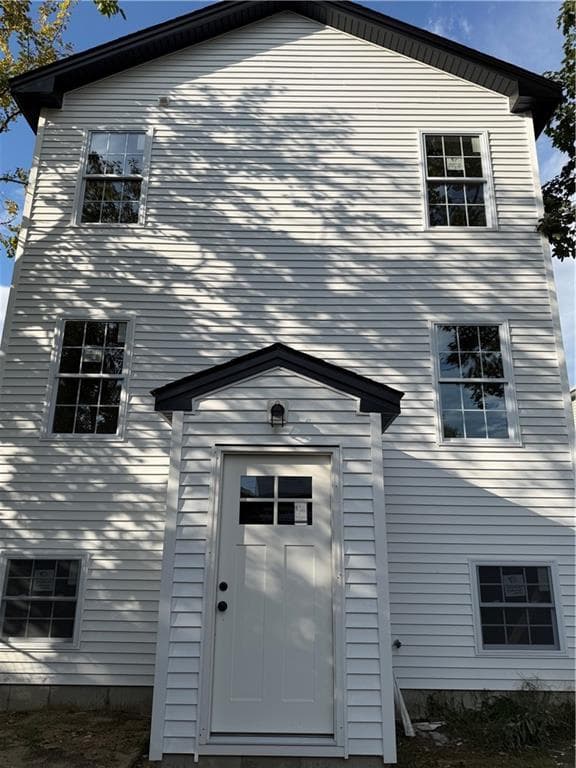 Multi Family at 352 Willard Avenue, Providence, photo 3 of 16