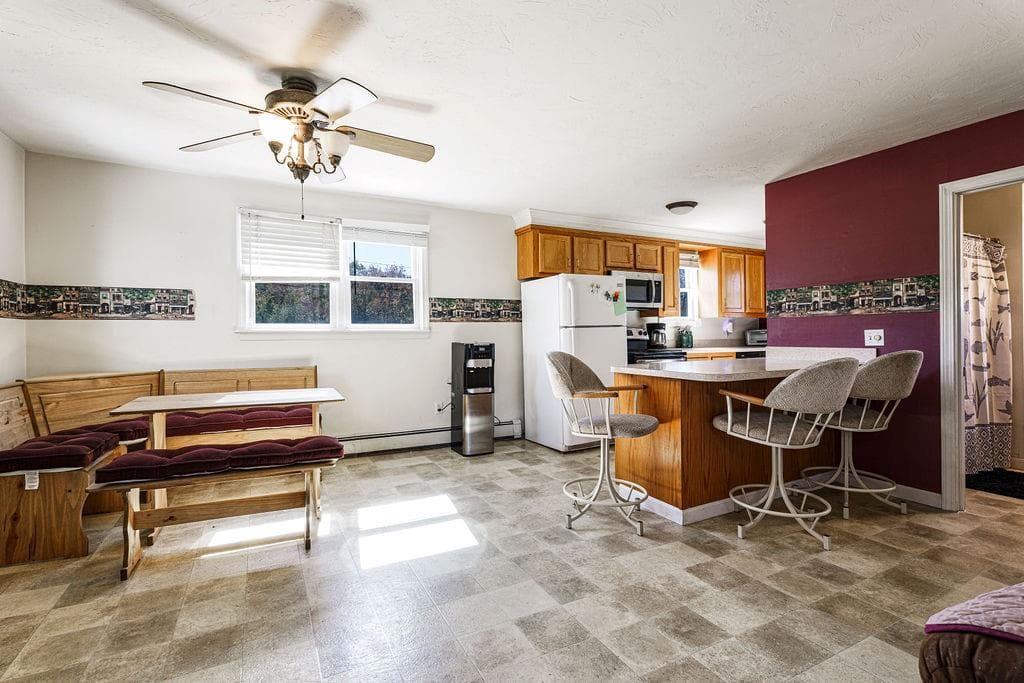 Multi Family at 25 Lamoureux Boulevard, North Smithfield, photo 19 of 47