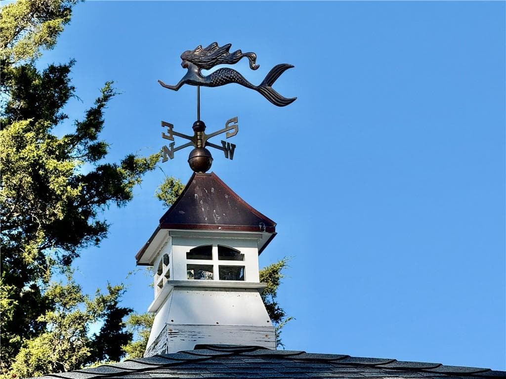Single Family Residence at 52 Grinnell Avenue, Tiverton, photo 6 of 36