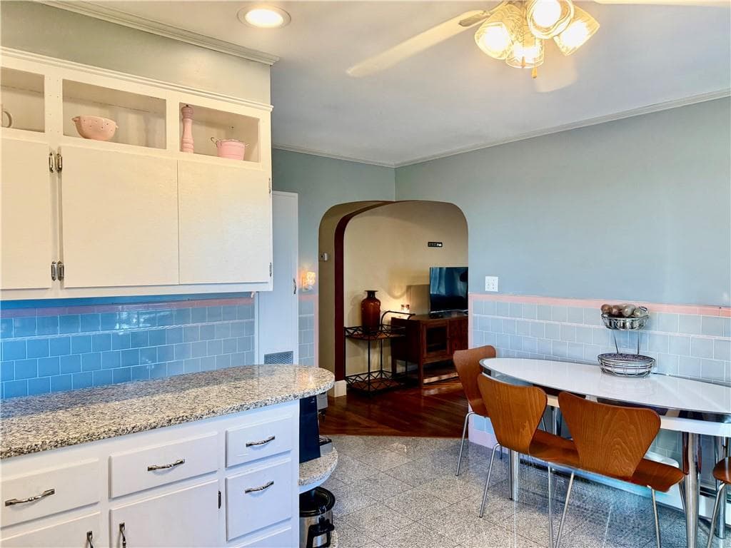 Single Family Residence at 52 Grinnell Avenue, Tiverton, photo 11 of 36