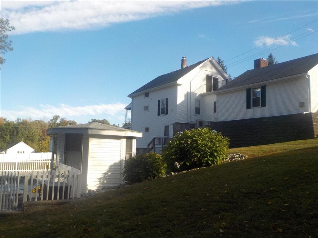 Single Family Residence at 19 Old Pound Hill Road, North Smithfield, photo 3 of 25