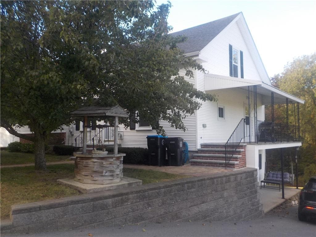 19 Old Pound Hill Road