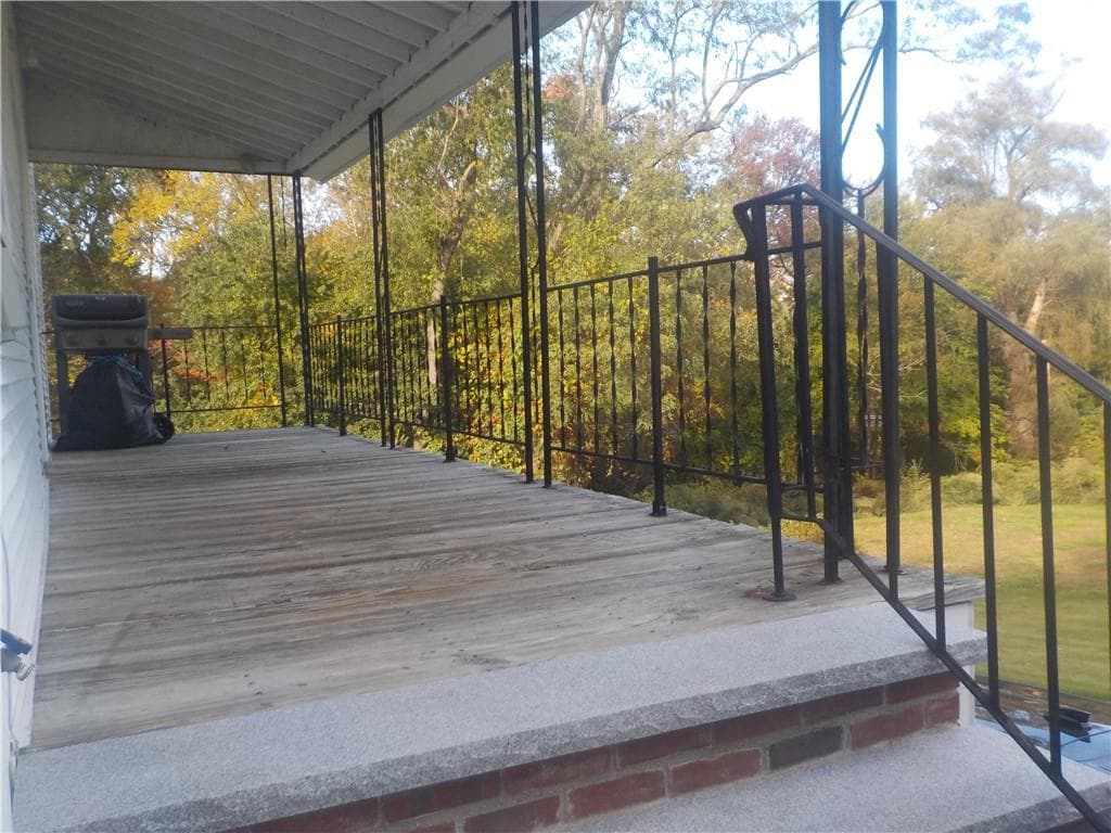 Single Family Residence at 19 Old Pound Hill Road, North Smithfield, photo 9 of 25