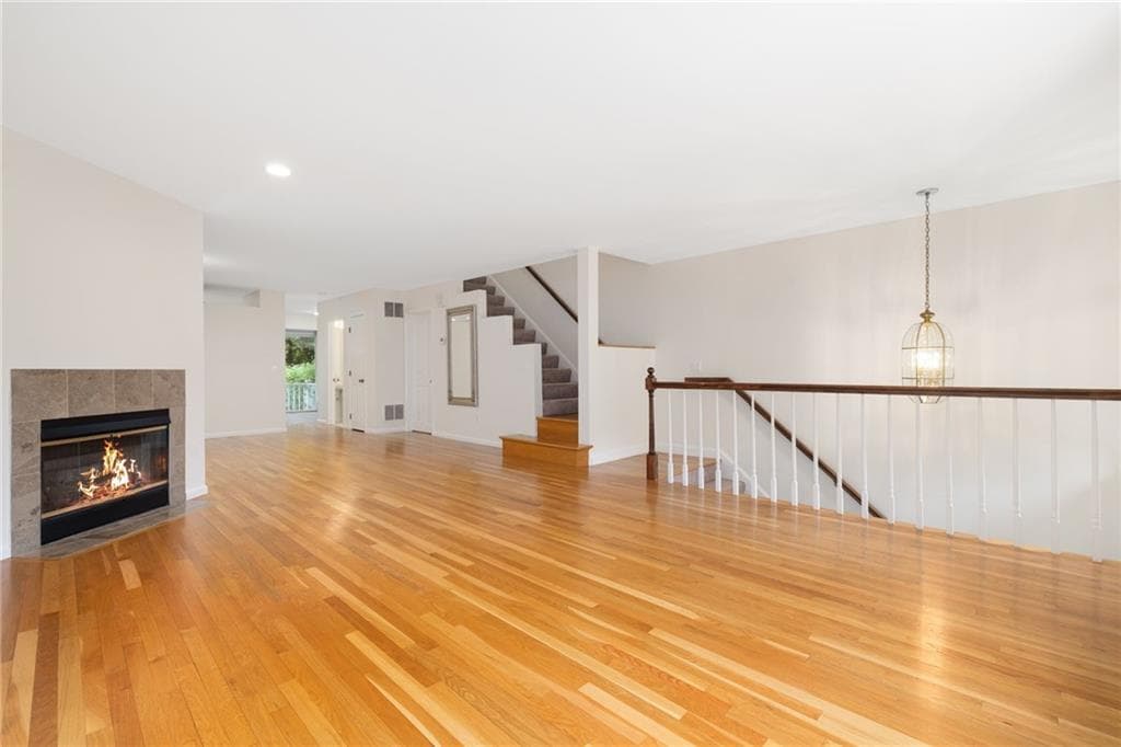 Condominium at 203 Dean Ridge Court, Cranston, photo 5 of 36