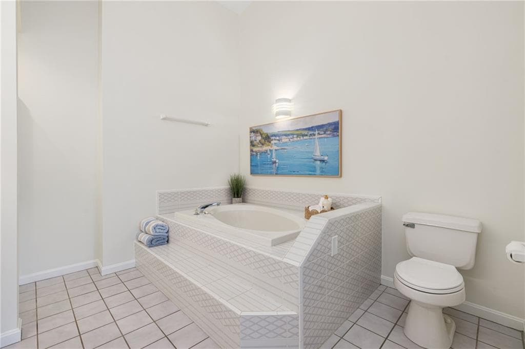 Condominium at 203 Dean Ridge Court, Cranston, photo 24 of 36