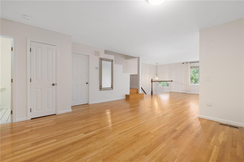 Condominium at 203 Dean Ridge Court, Cranston, photo 10 of 36
