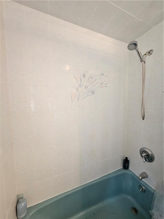 Single Family Residence at 3 Kirker Drive, East Greenwich, photo 26 of 48