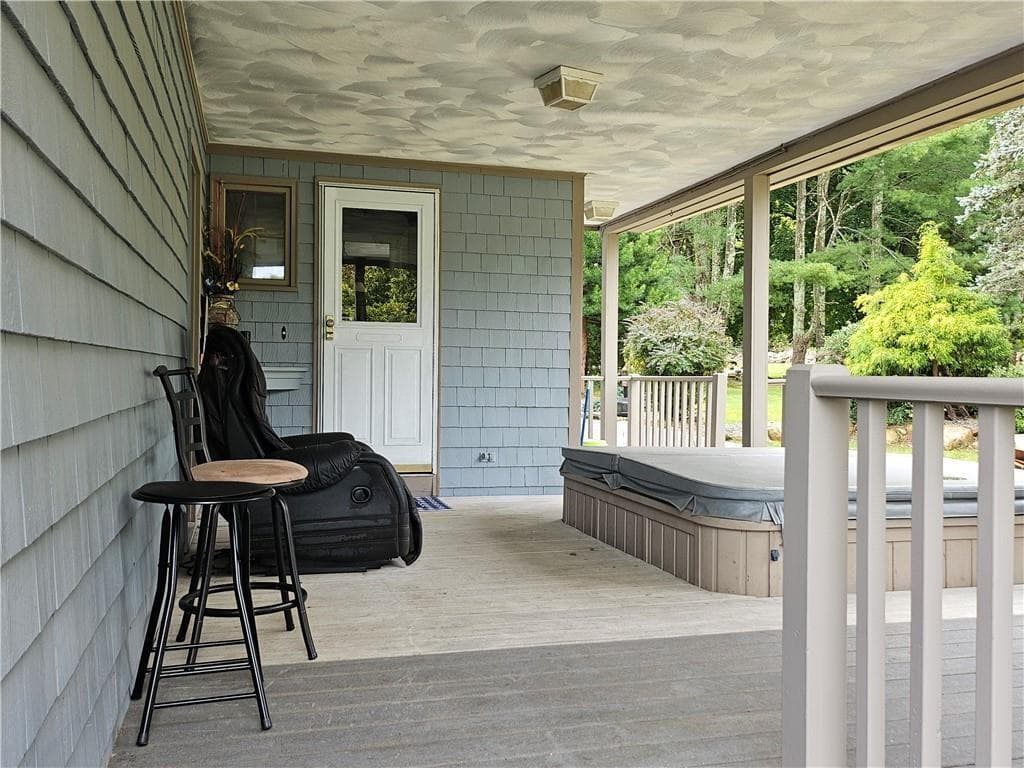 Single Family Residence at 3 Kirker Drive, East Greenwich, photo 41 of 48