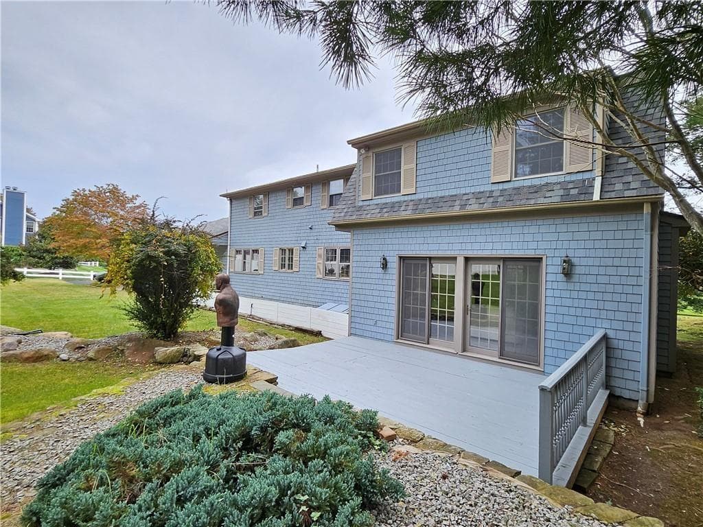 Single Family Residence at 3 Kirker Drive, East Greenwich, photo 37 of 48