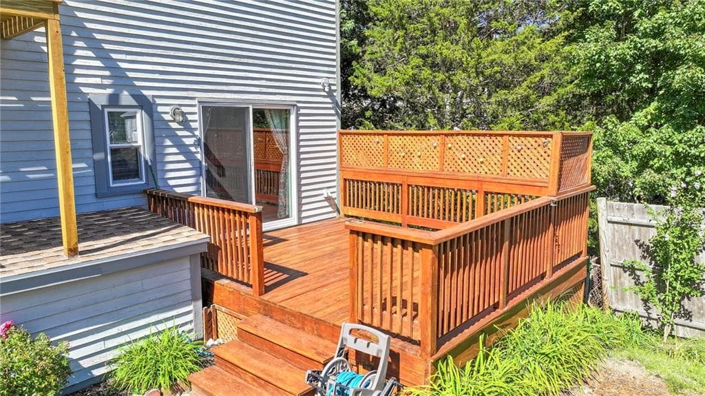 Single Family Residence at 31 Stockholm Street, Bellingham, photo 7 of 33