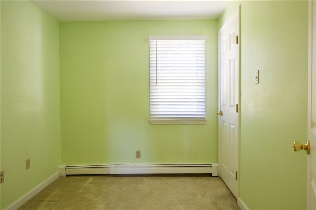 Single Family Residence at 31 Stockholm Street, Bellingham, photo 20 of 33