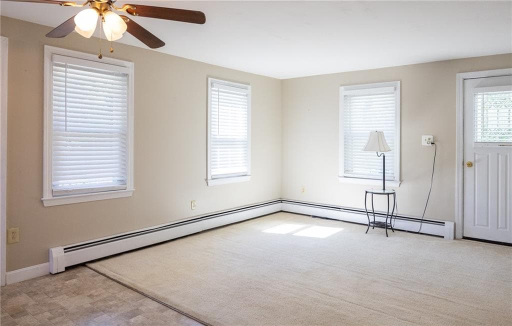 Single Family Residence at 31 Stockholm Street, Bellingham, photo 15 of 33