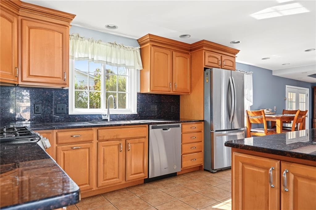 Single Family Residence at 55 Frances Drive, Cranston, photo 20 of 40