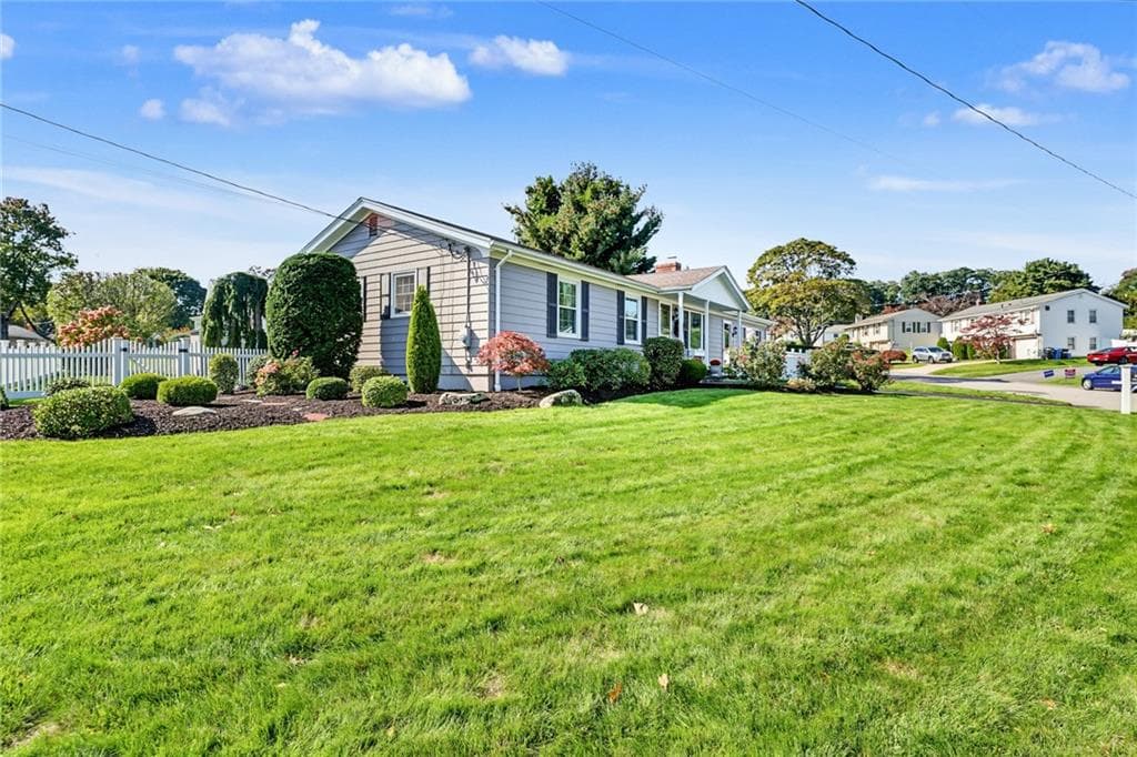 Single Family Residence at 55 Frances Drive, Cranston, photo 10 of 40
