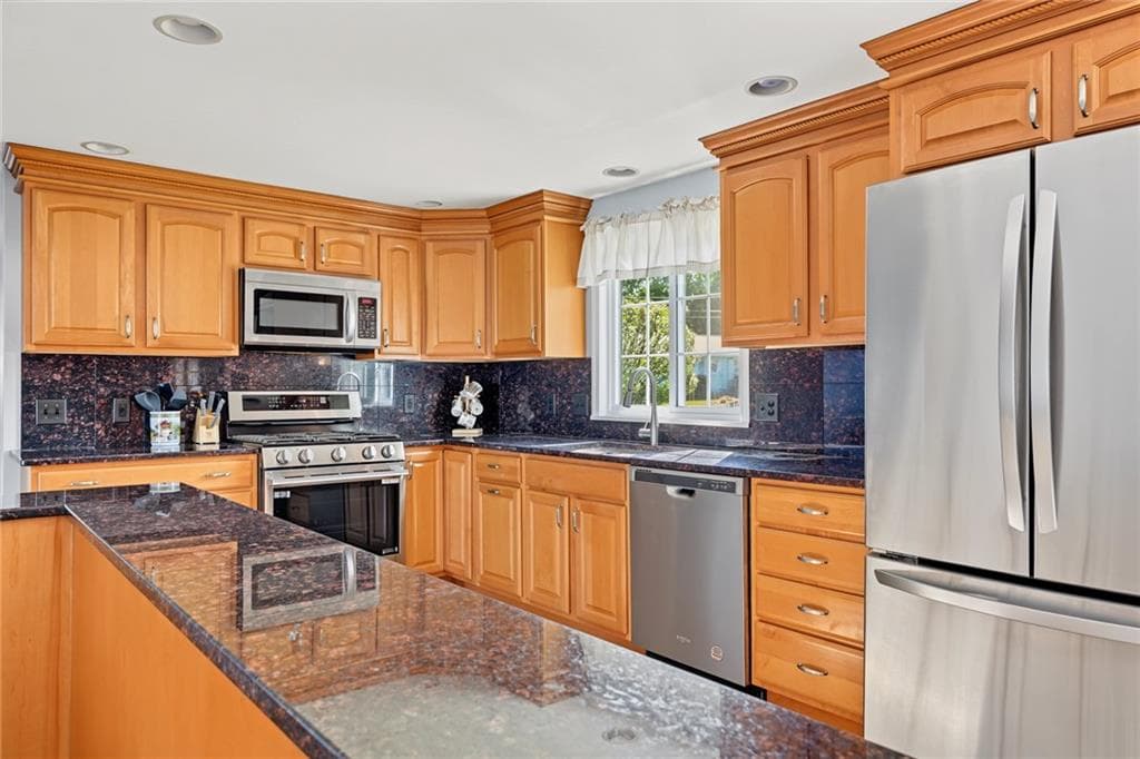 Single Family Residence at 55 Frances Drive, Cranston, photo 19 of 40