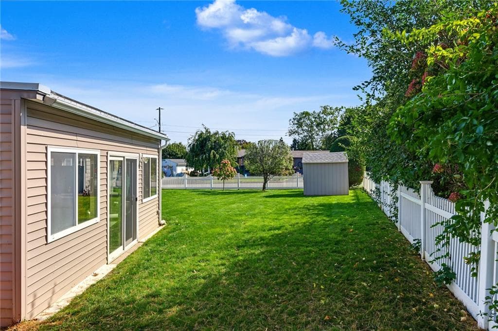 Single Family Residence at 55 Frances Drive, Cranston, photo 4 of 40