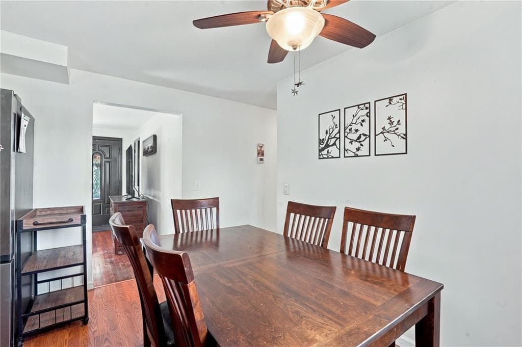 Single Family Residence at 78 Hanover Street, Warwick, photo 5 of 25