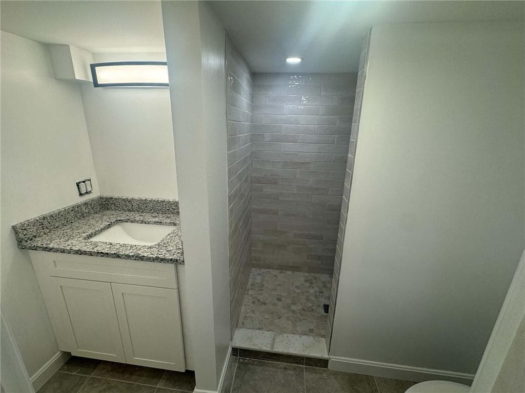 Single Family Residence at 112 Durfee Road, Tiverton, photo 22 of 24