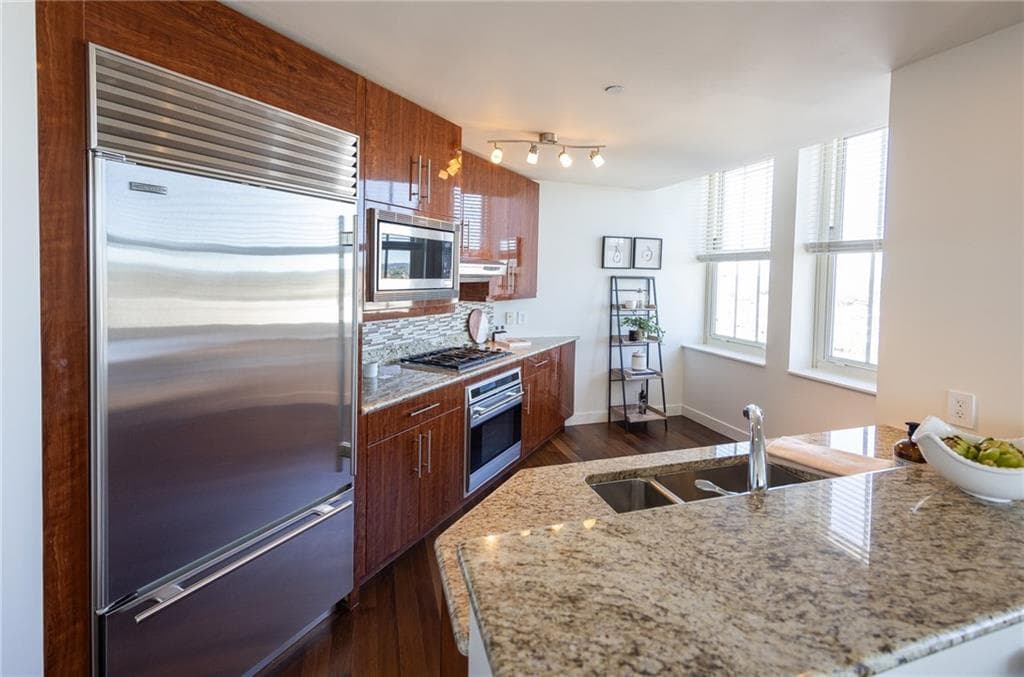 Condominium at 1 West Exchange Street UNIT 2504, Providence, photo 7 of 25