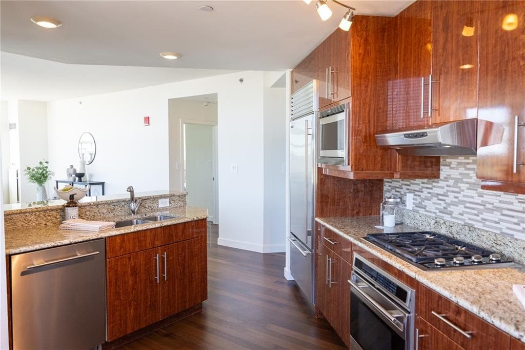 Condominium at 1 West Exchange Street UNIT 2504, Providence, photo 10 of 25
