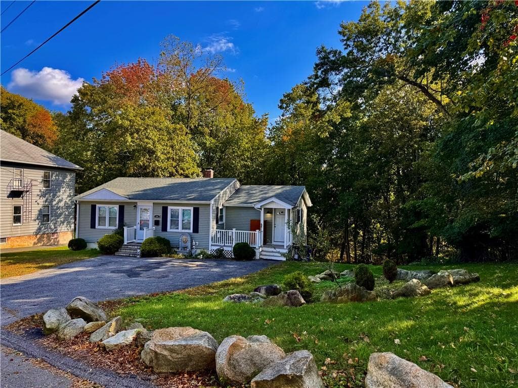Single Family Residence at 40 Riverdale Avenue, West Warwick, photo 2 of 6