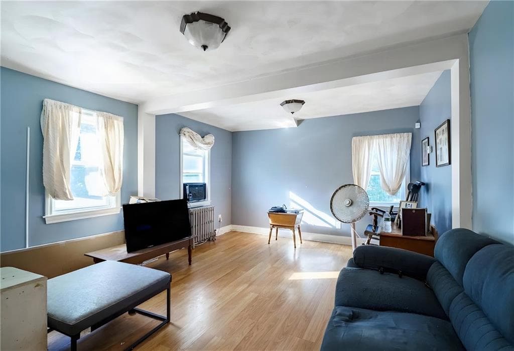 Single Family Residence at 17 East Greenwich Avenue, West Warwick, photo 6 of 18