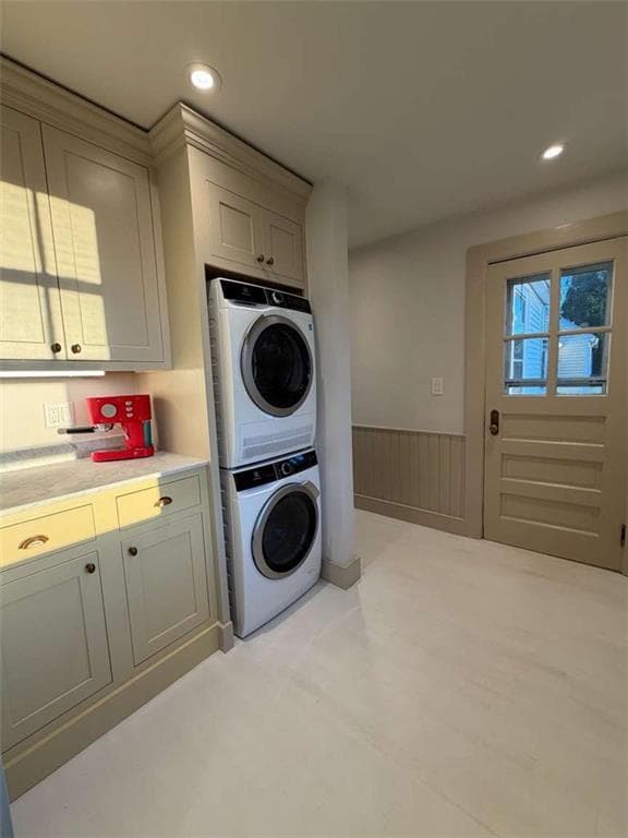 Single Family Residence at 39 Chester Avenue, Westerly, photo 7 of 19