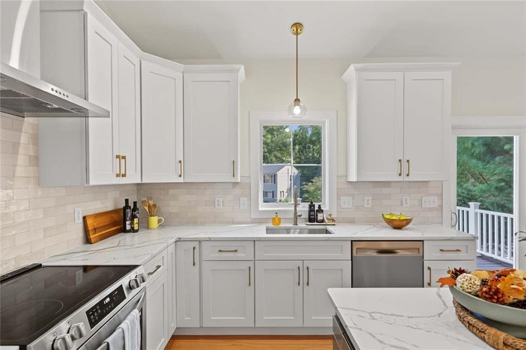 Single Family Residence at 31 Huckleberry Trail, Narragansett, photo 10 of 38
