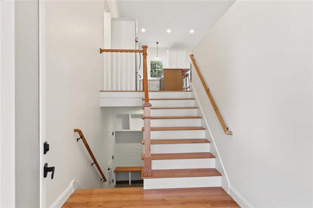 Single Family Residence at 31 Huckleberry Trail, Narragansett, photo 4 of 38