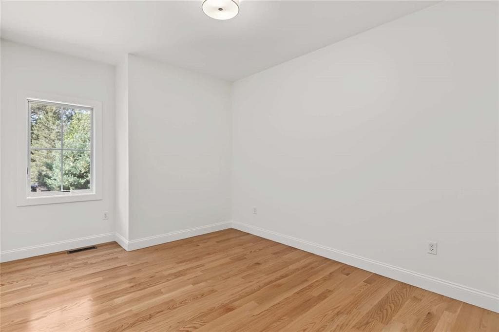Single Family Residence at 31 Huckleberry Trail, Narragansett, photo 21 of 38