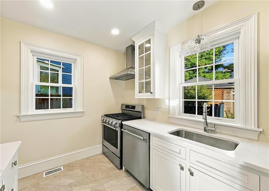 Single Family Residence at 20 Nisbet Street, Providence, photo 14 of 43