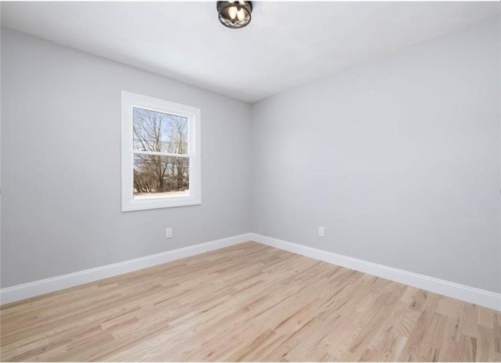 Single Family Residence at 36 Kinnicutt Avenue, Warren, photo 25 of 44