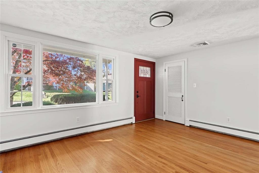Single Family Residence at 11 Beauregard Avenue, Lincoln, photo 9 of 41