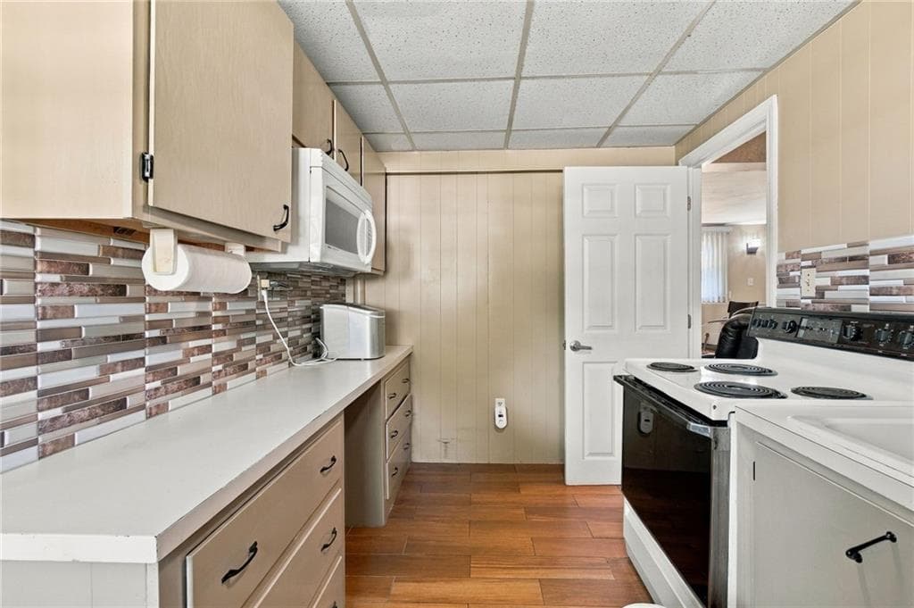 Single Family Residence at 5 Lucille Drive, Smithfield, photo 23 of 44