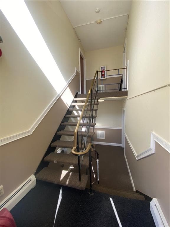 Condominium at 3940 Post Road UNIT 17, Warwick, photo 5 of 12