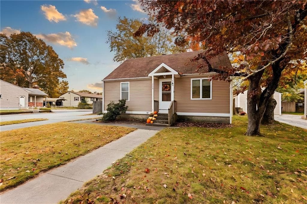 Single Family Residence at 113 Hopkins Hill Road, Coventry, photo 6 of 43