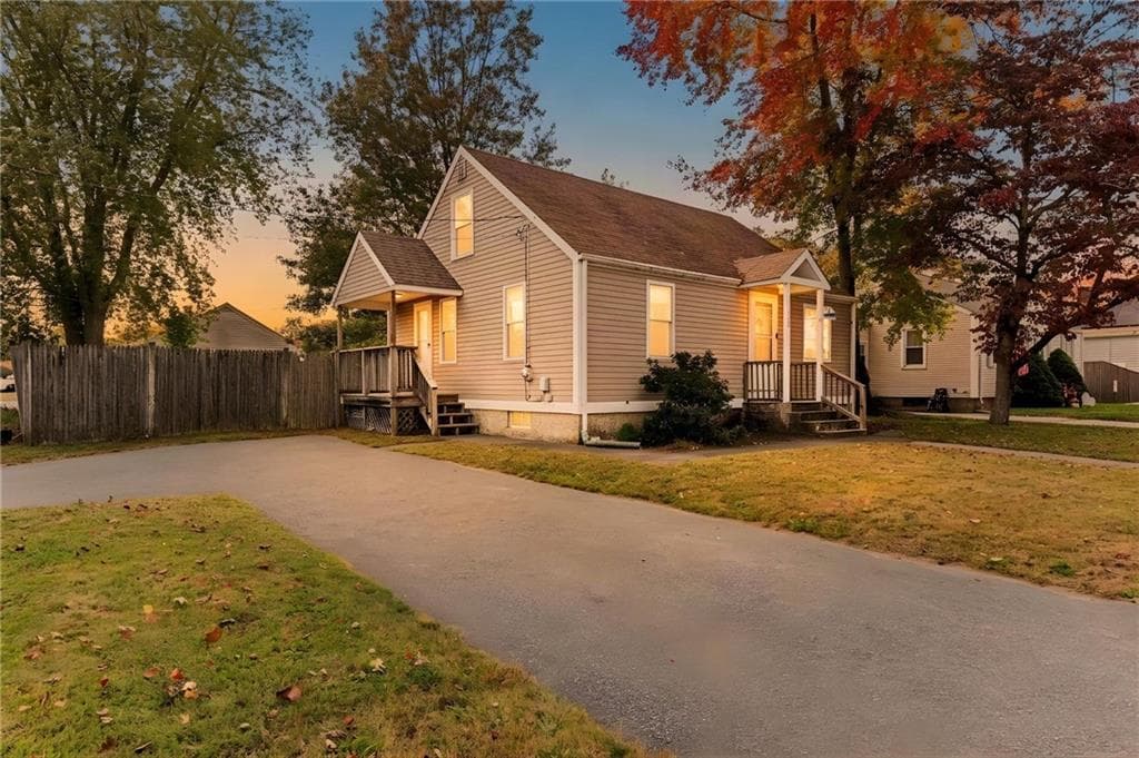 Single Family Residence at 113 Hopkins Hill Road, Coventry, photo 5 of 43