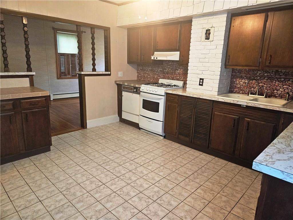 Multi Family at 55 Lexington Avenue, North Providence, photo 4 of 32