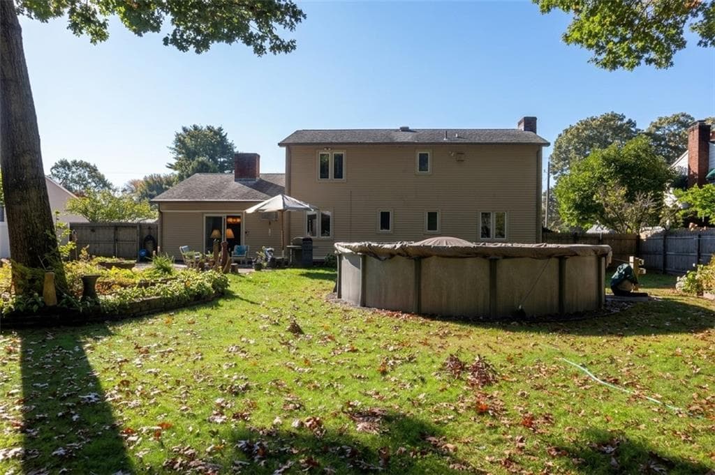 Single Family Residence at 42 Tanglewood Drive, East Providence, photo 26 of 30