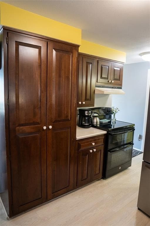 Single Family Residence at 42 Tanglewood Drive, East Providence, photo 7 of 30