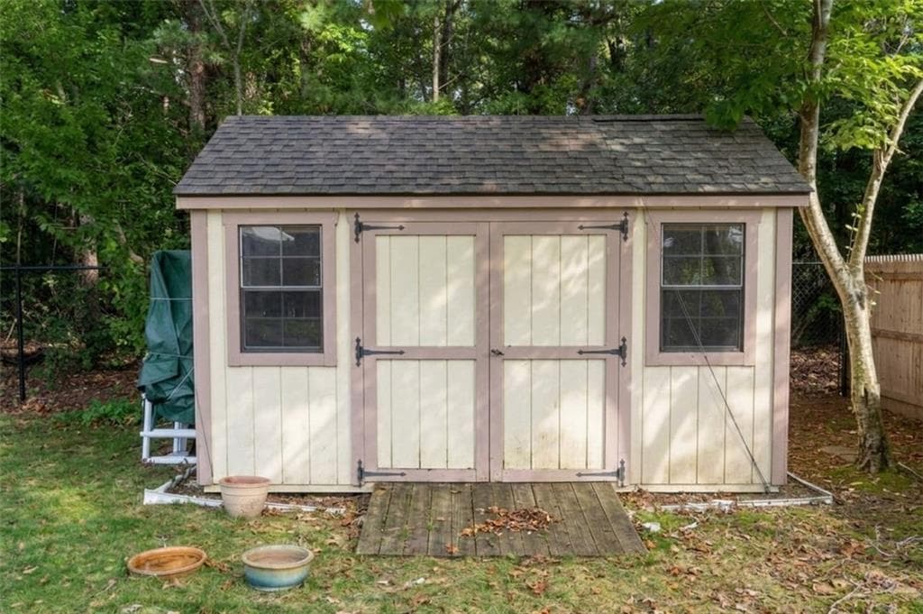 Single Family Residence at 42 Tanglewood Drive, East Providence, photo 28 of 30